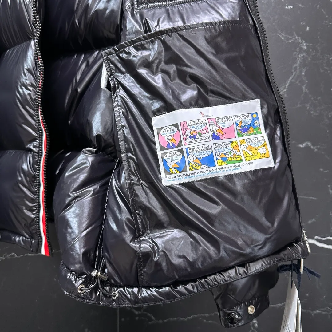 Moncler 【Original 】Authentic 𝑀𝑜𝑛𝑐𝑙𝑒𝑟｜ 𝑀𝑂𝑁𝑇𝐵𝐸𝐿𝐼𝐴𝑅𝐷 🇳🇱 / 90 Size：12345 ：Black